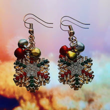 Load image into Gallery viewer, Let It Snow Earrings
