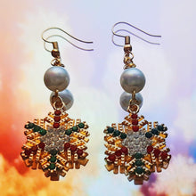 Load image into Gallery viewer, Let It Snow Earrings