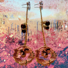Load image into Gallery viewer, Nutkins Earrings
