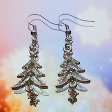Load image into Gallery viewer, Wonderful Christmastime Earrings
